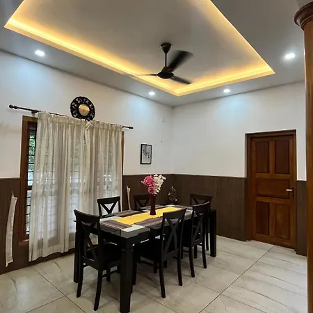 Traditional House Near Kochi Exterior photo